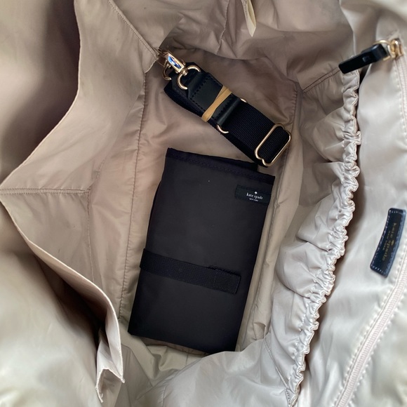 Kate Spade black/cream baby bag/work bag - Picture 3 of 6